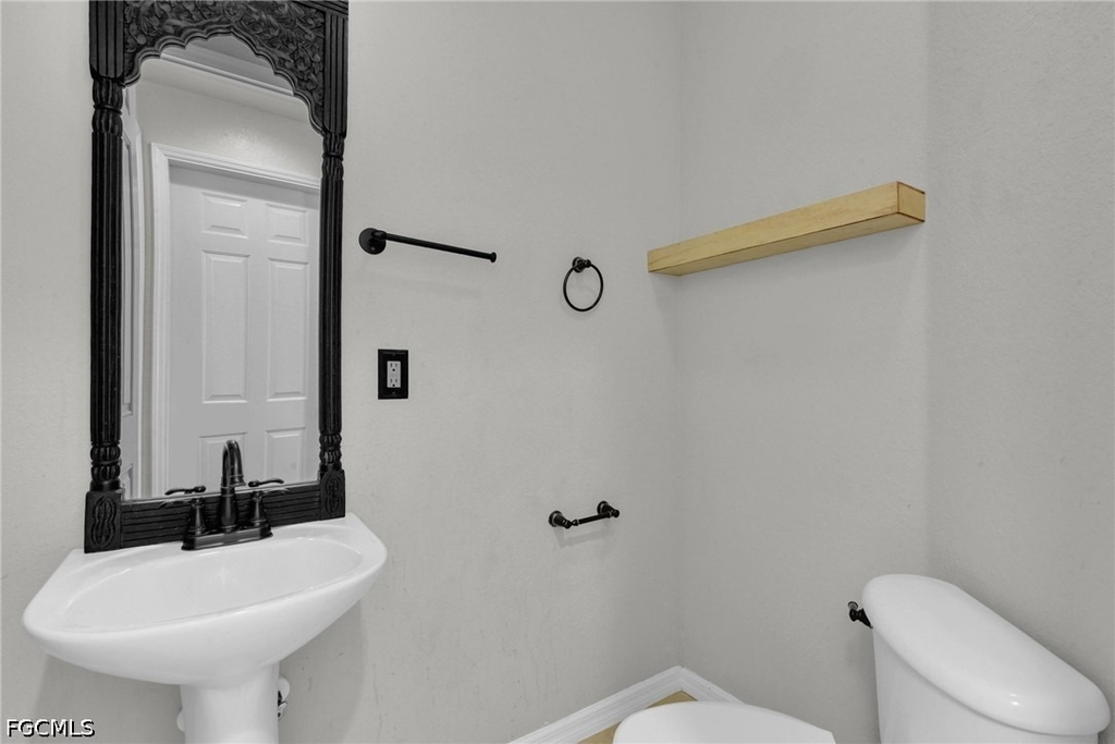 11258 Coimbra Lane - Photo 19
