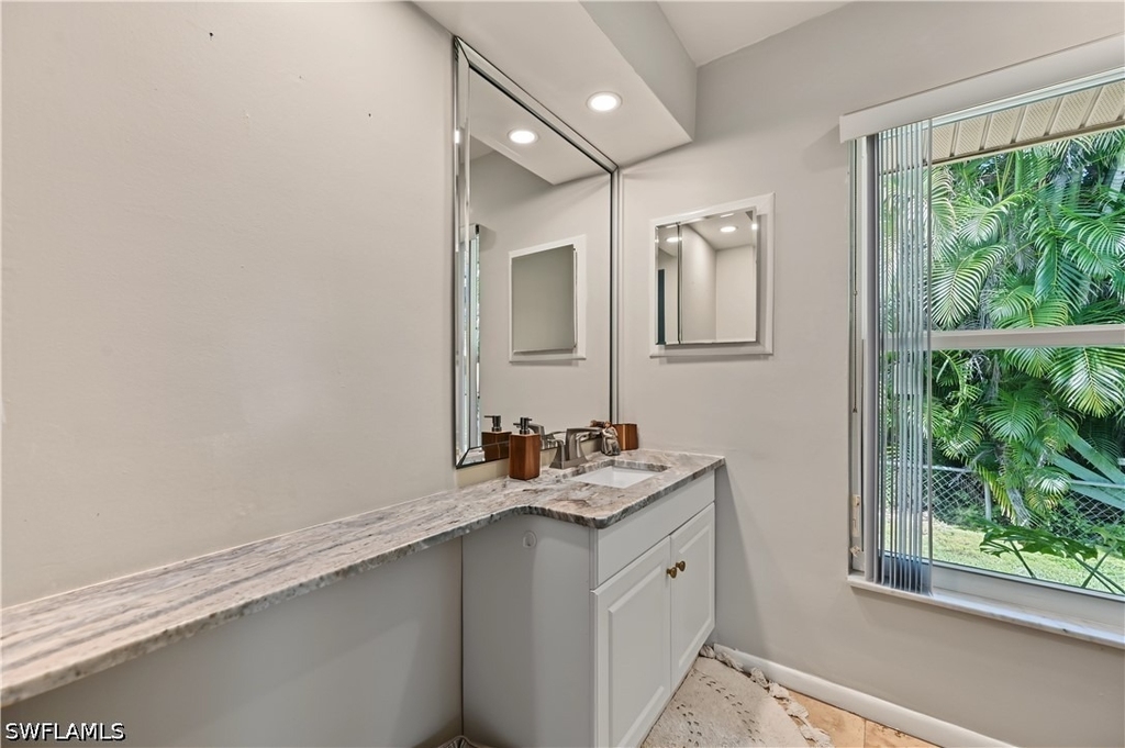 1137 N Town And River Drive - Photo 27