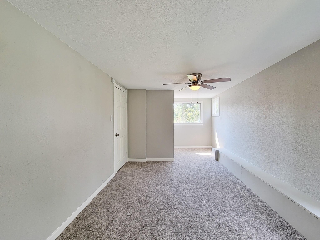 605 N Avenue A - Photo 46
