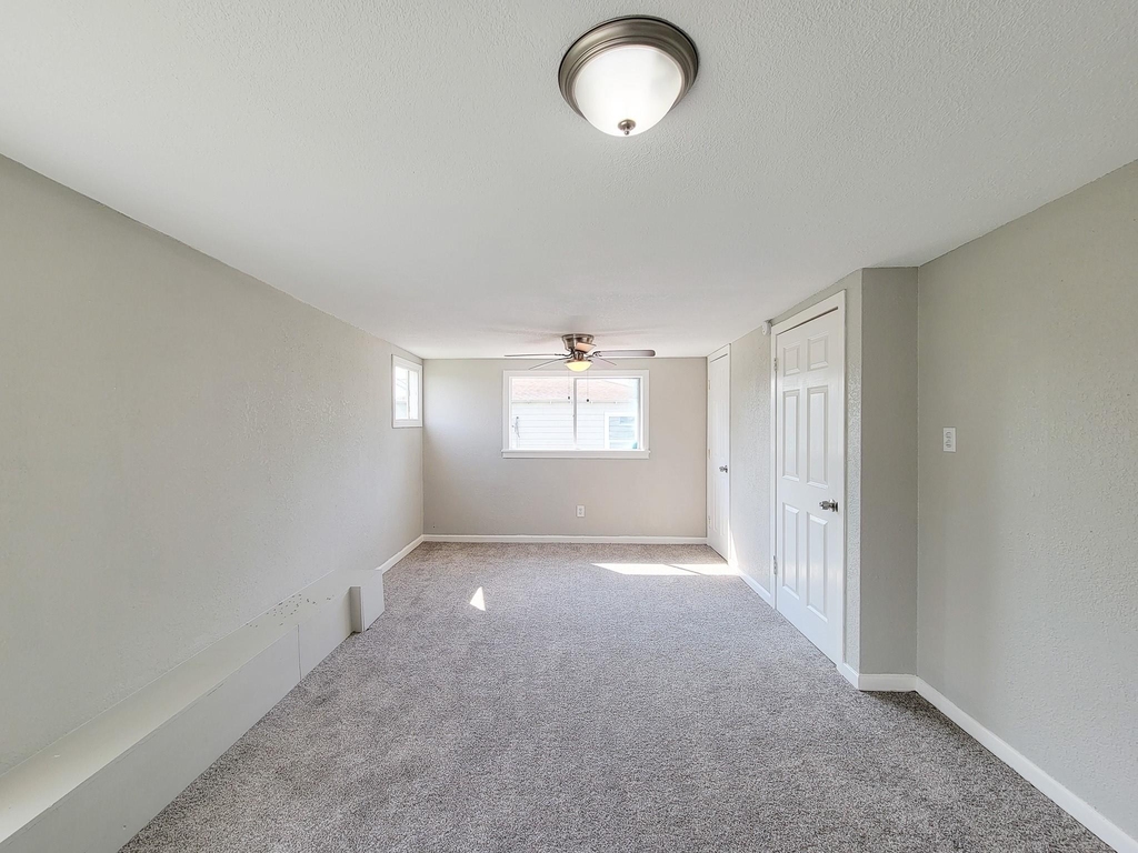605 N Avenue A - Photo 43
