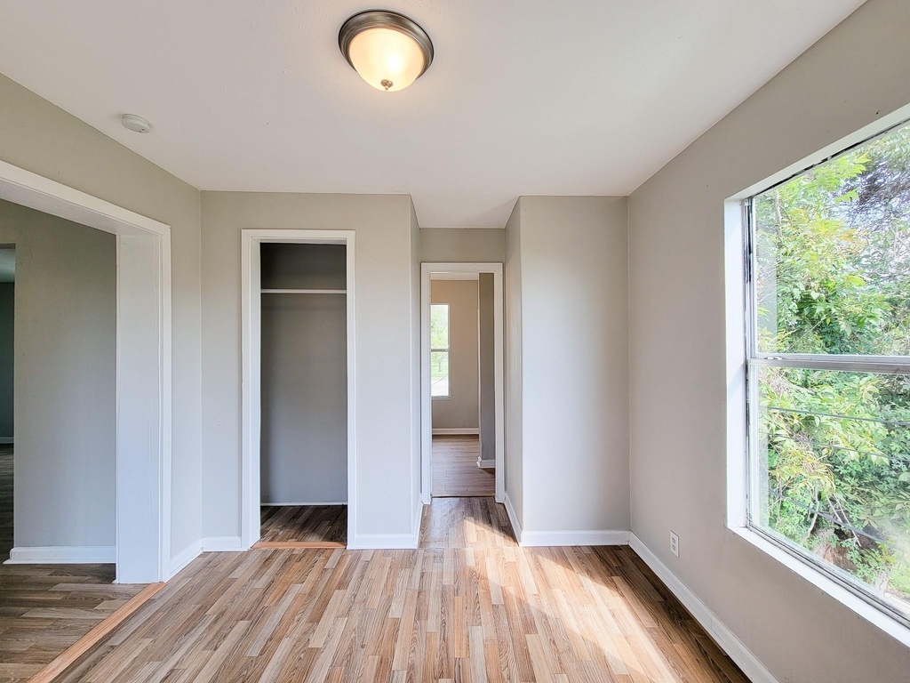 605 N Avenue A - Photo 44