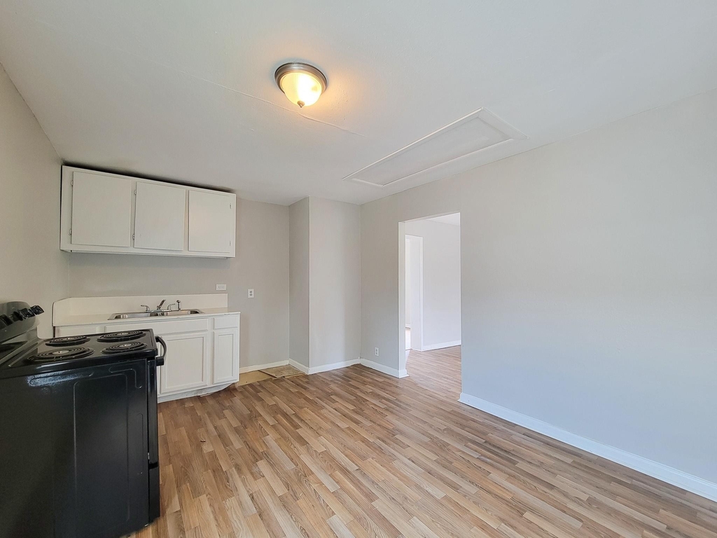 605 N Avenue A - Photo 13