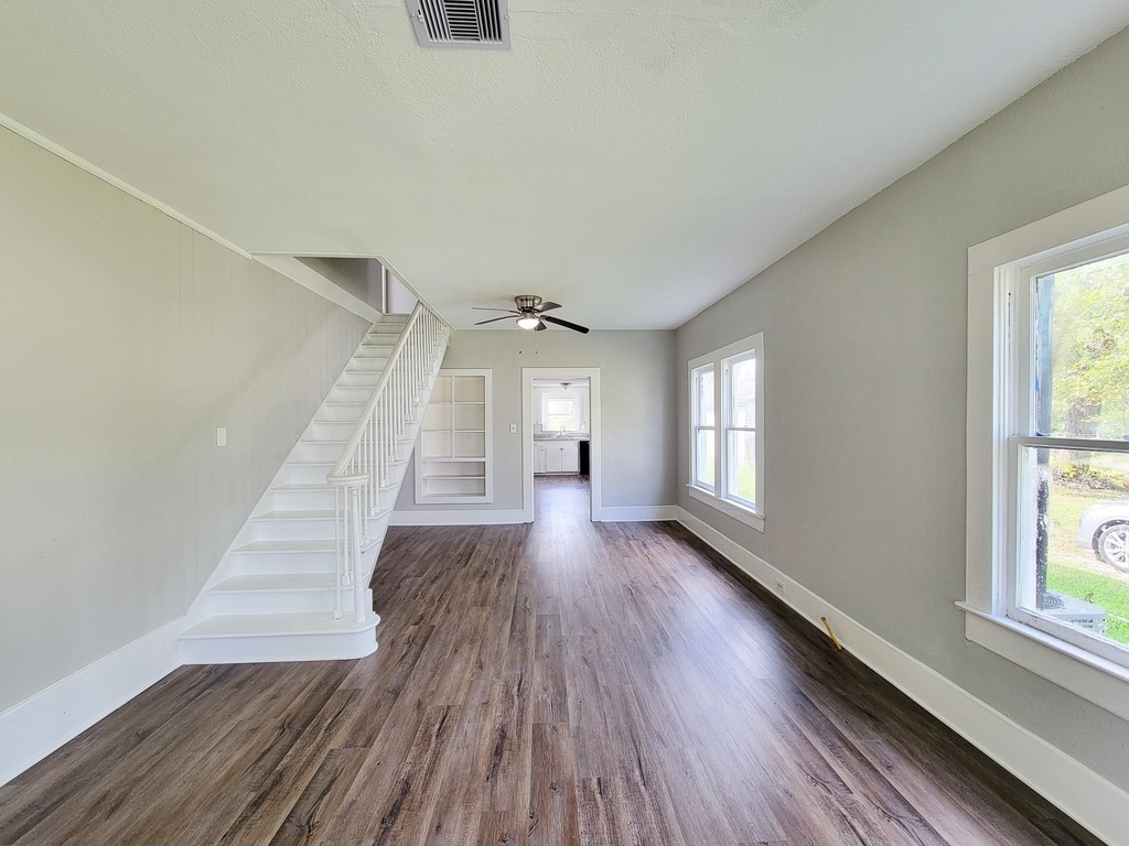 605 N Avenue A - Photo 5