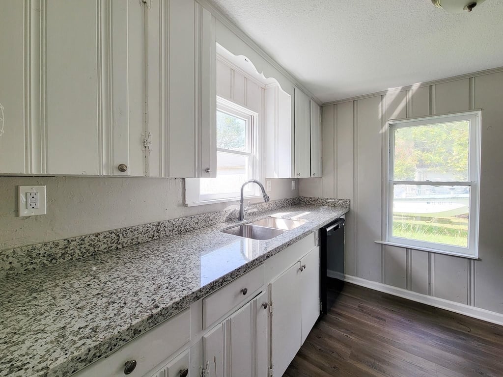 605 N Avenue A - Photo 10