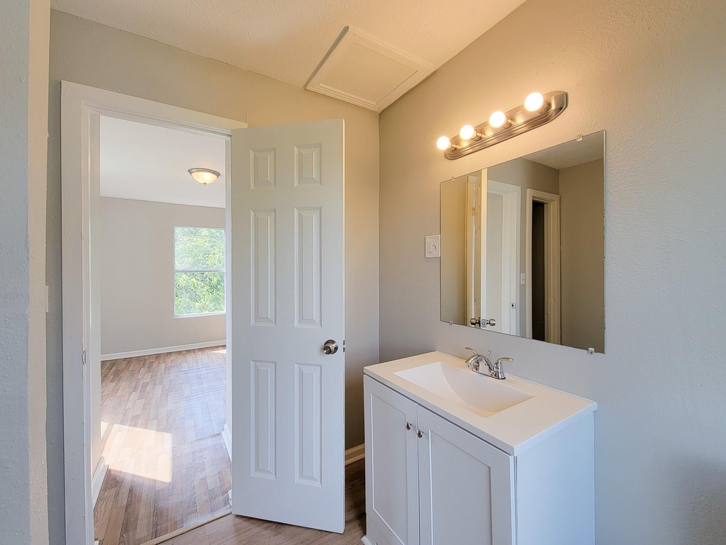 605 N Avenue A - Photo 26