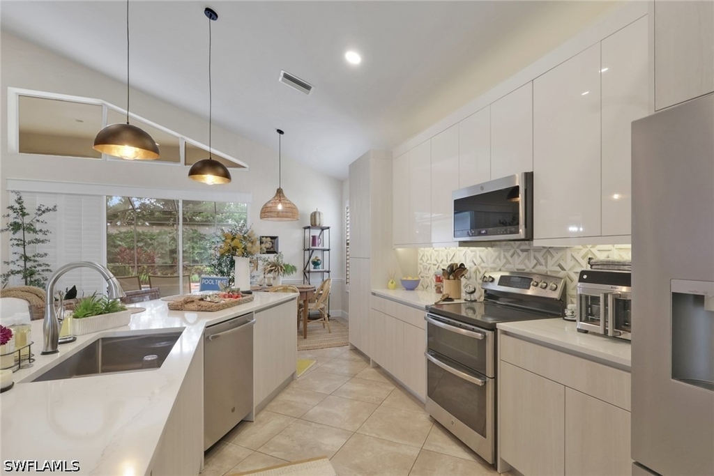 8816 Ventura Way - Photo 7
