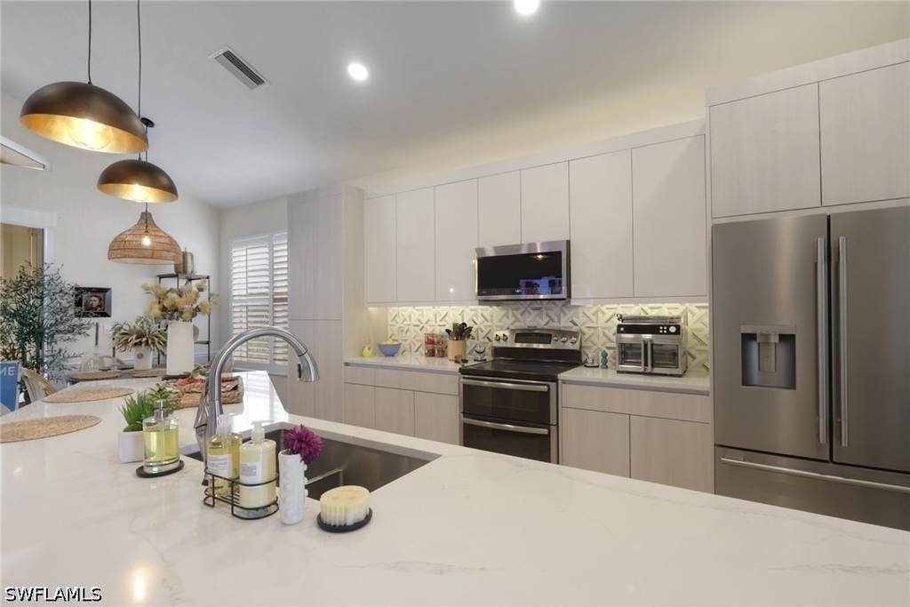 8816 Ventura Way - Photo 6