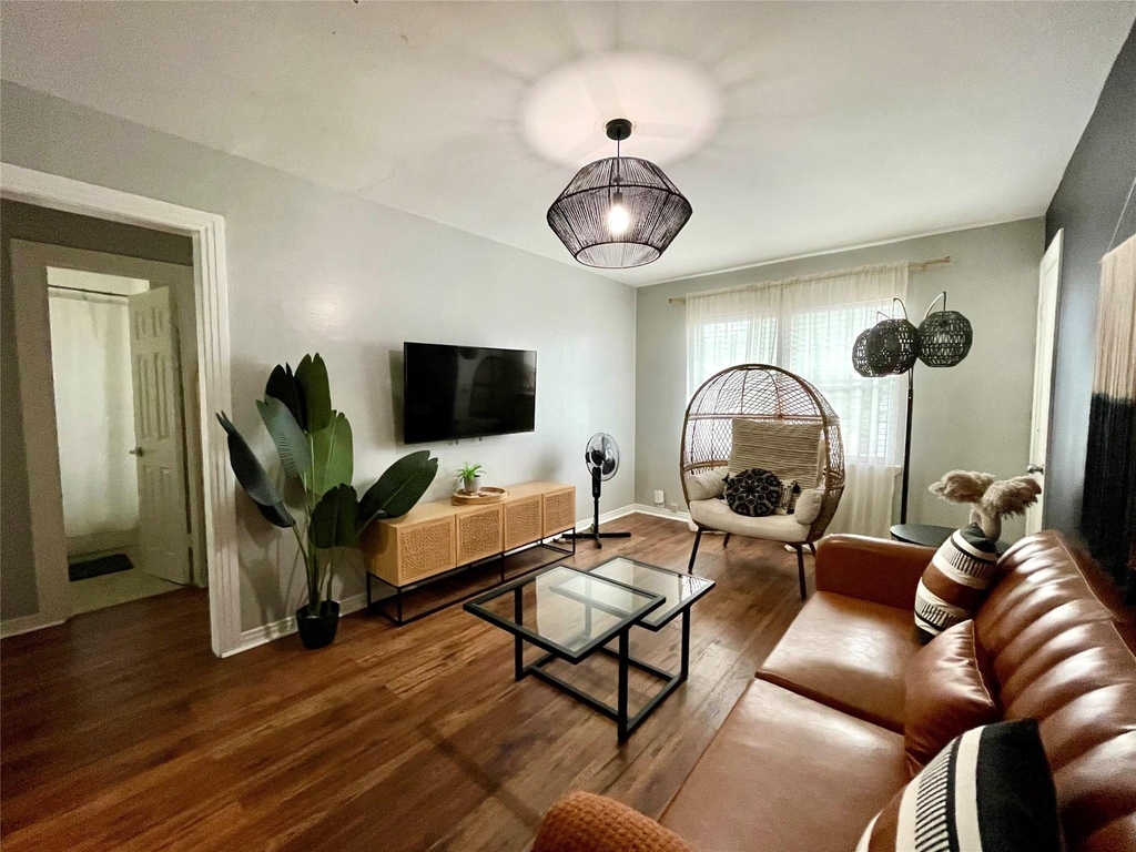 2409 Bastrop - Photo 1