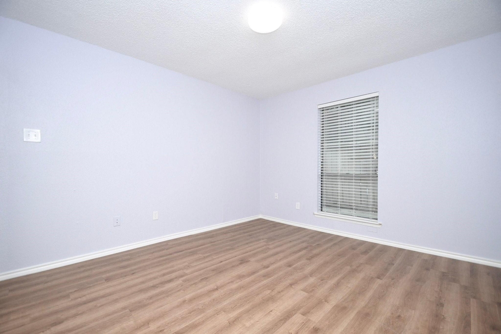9536 Windswept Lane - Photo 11