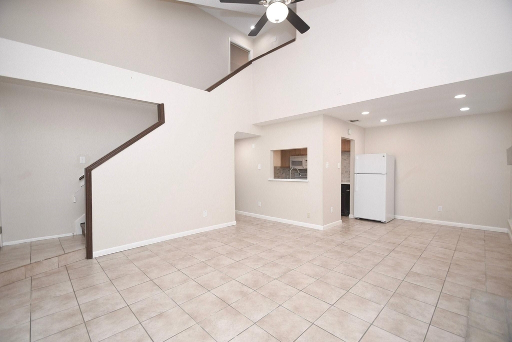 9536 Windswept Lane - Photo 2