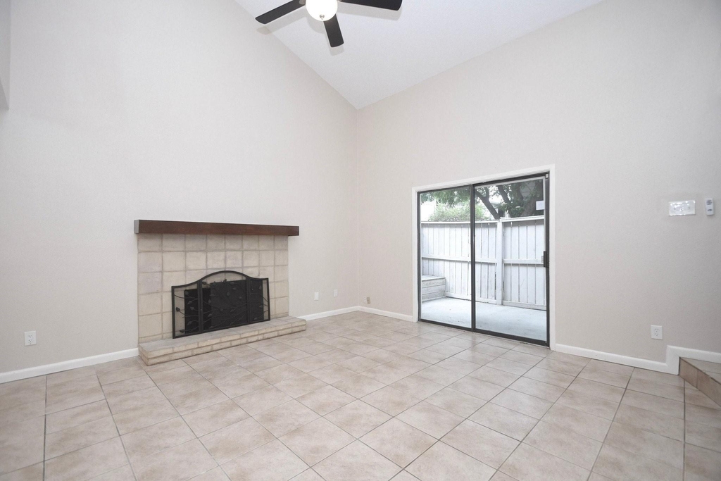 9536 Windswept Lane - Photo 3