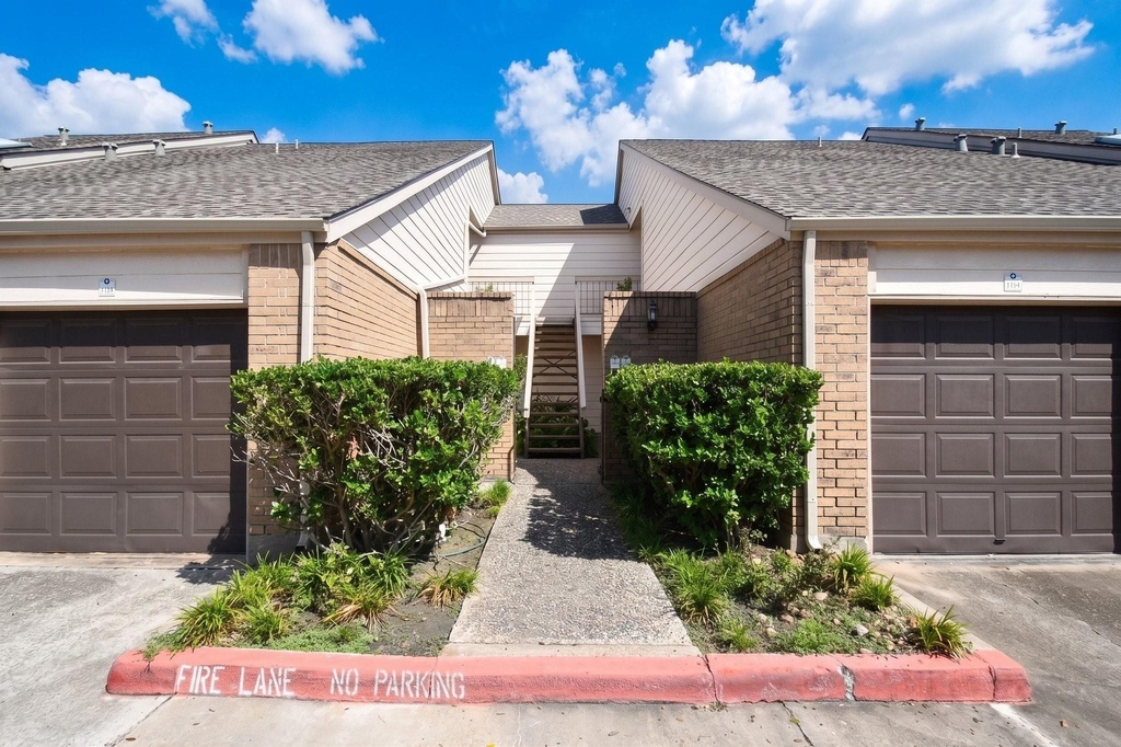 2277 S Kirkwood Road - Photo 0