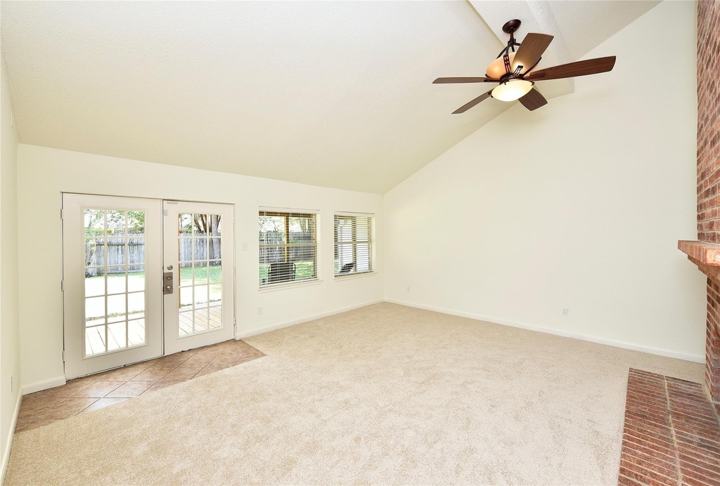 2035 Shorewood Lane - Photo 5