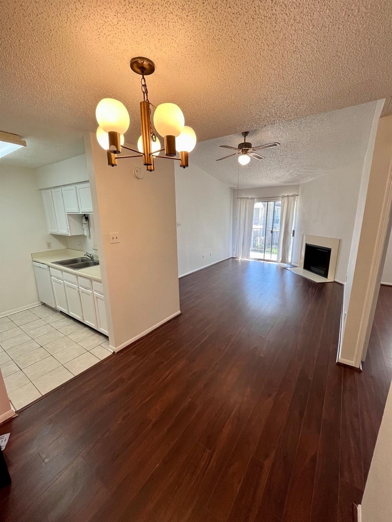 2120 El Paseo Street - Photo 9