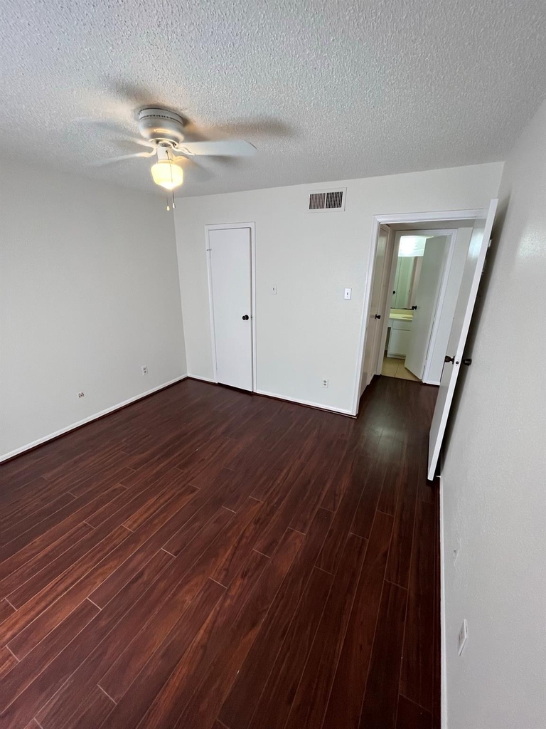 2120 El Paseo Street - Photo 17
