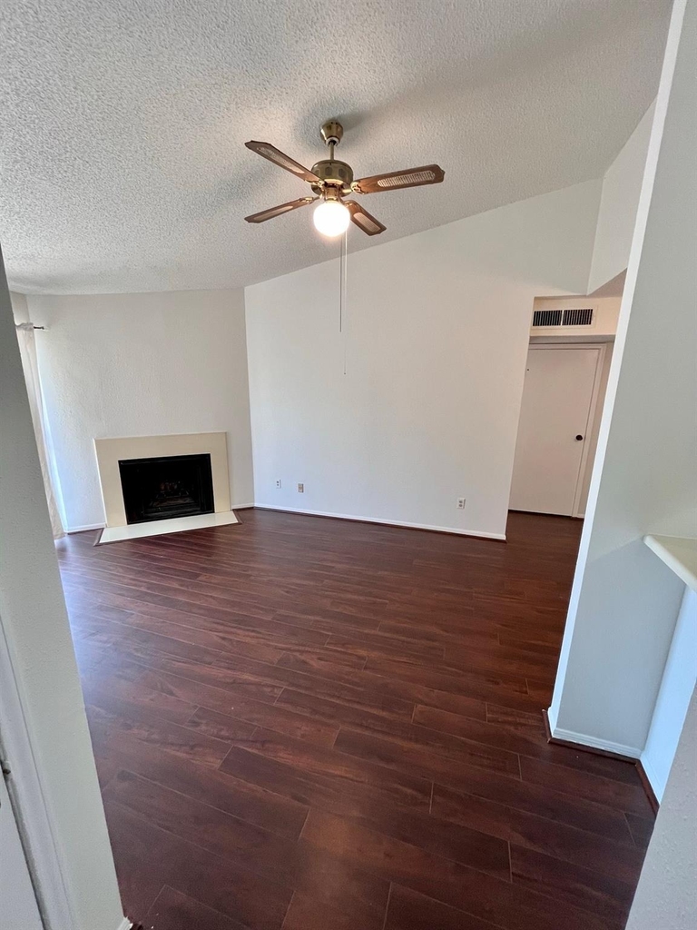 2120 El Paseo Street - Photo 7