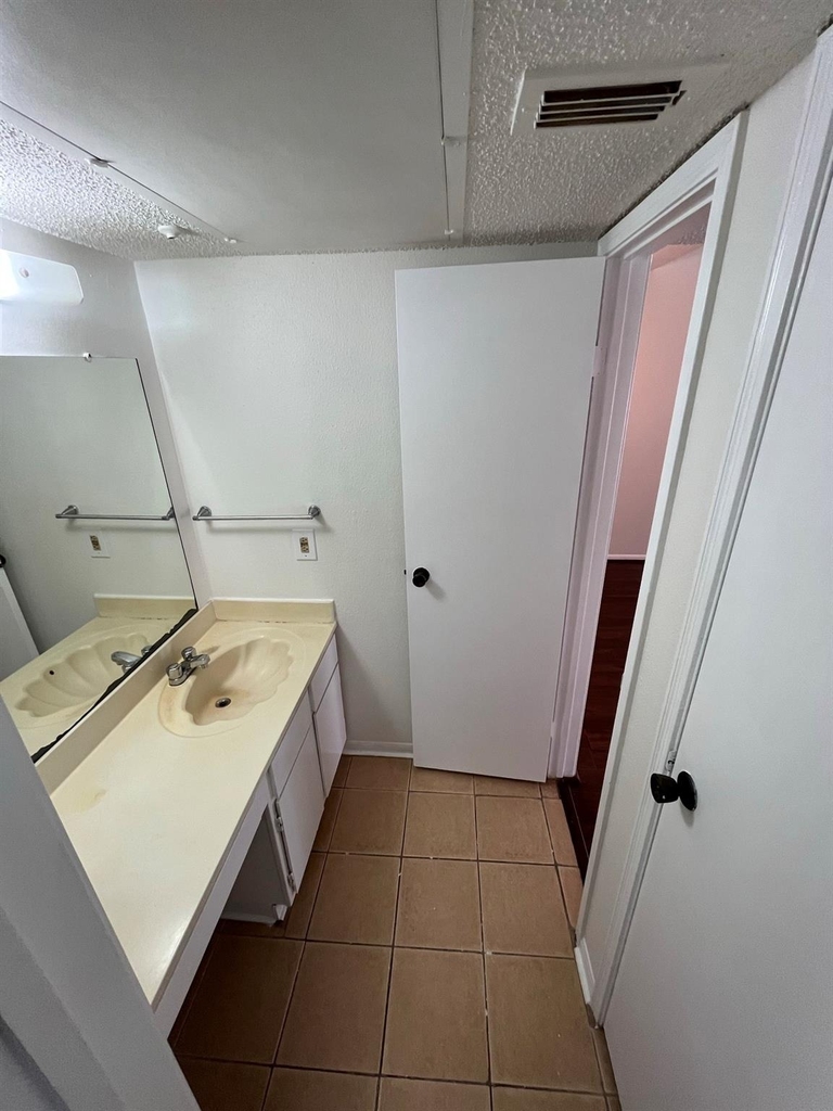 2120 El Paseo Street - Photo 23