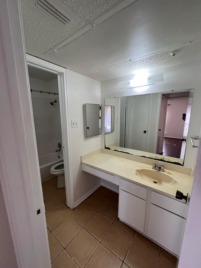 2120 El Paseo Street - Photo 20