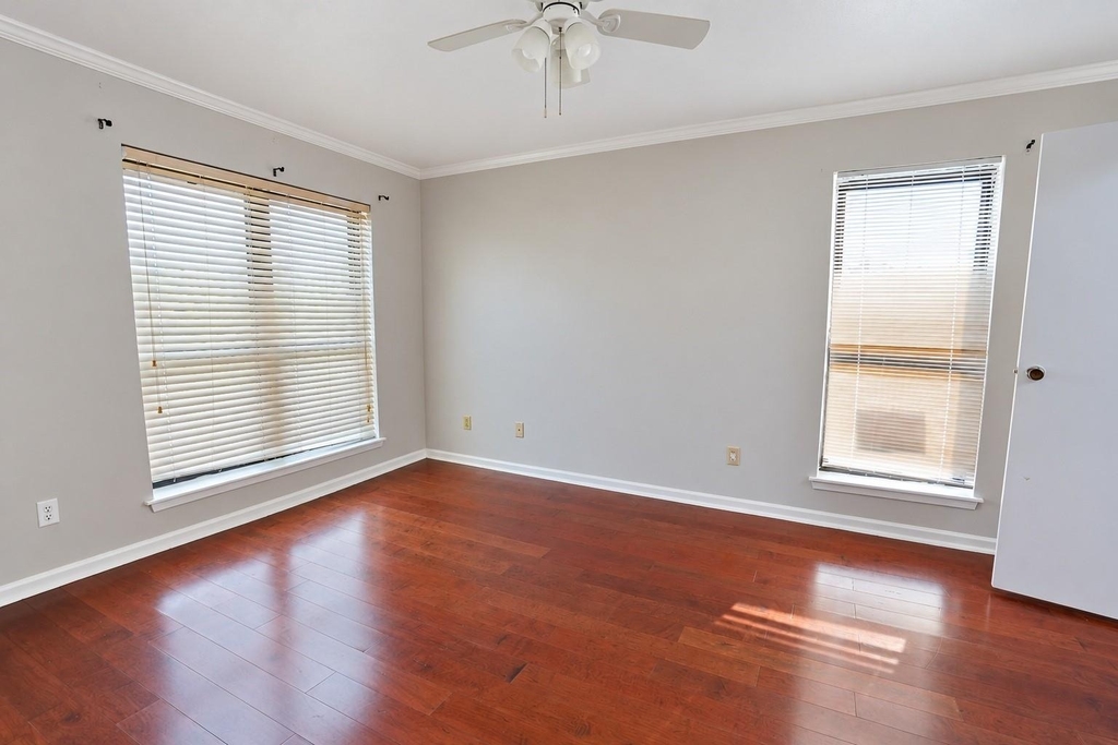 6602 Harbor Town Drive - Photo 13