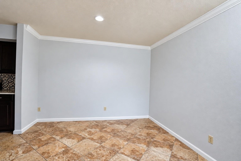 6602 Harbor Town Drive - Photo 7