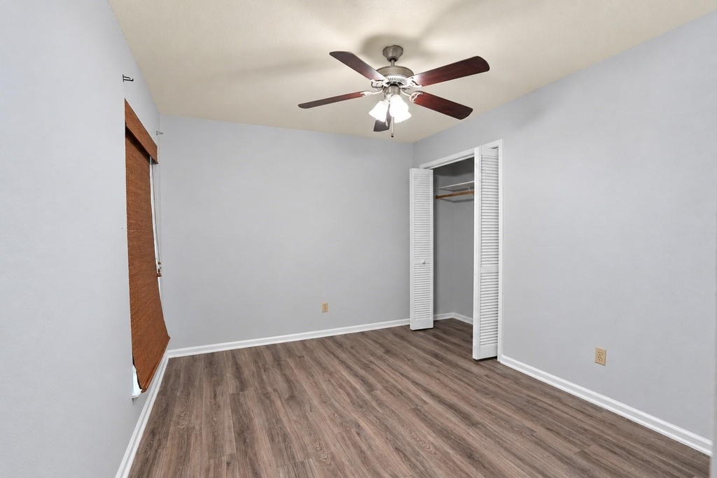 6602 Harbor Town Drive - Photo 12