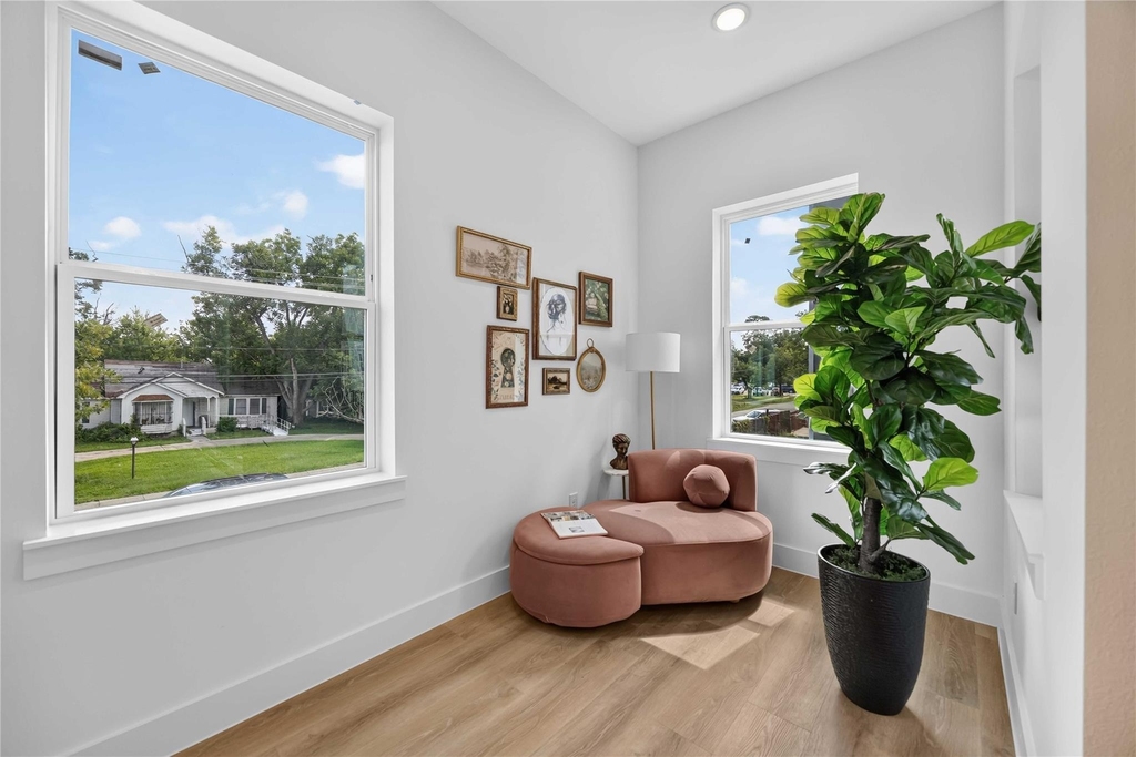 322 Walthall Drive - Photo 14