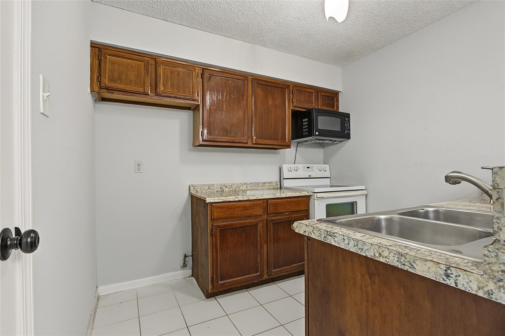 10001 Westpark Drive - Photo 6