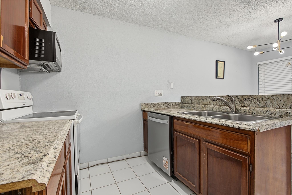 10001 Westpark Drive - Photo 15