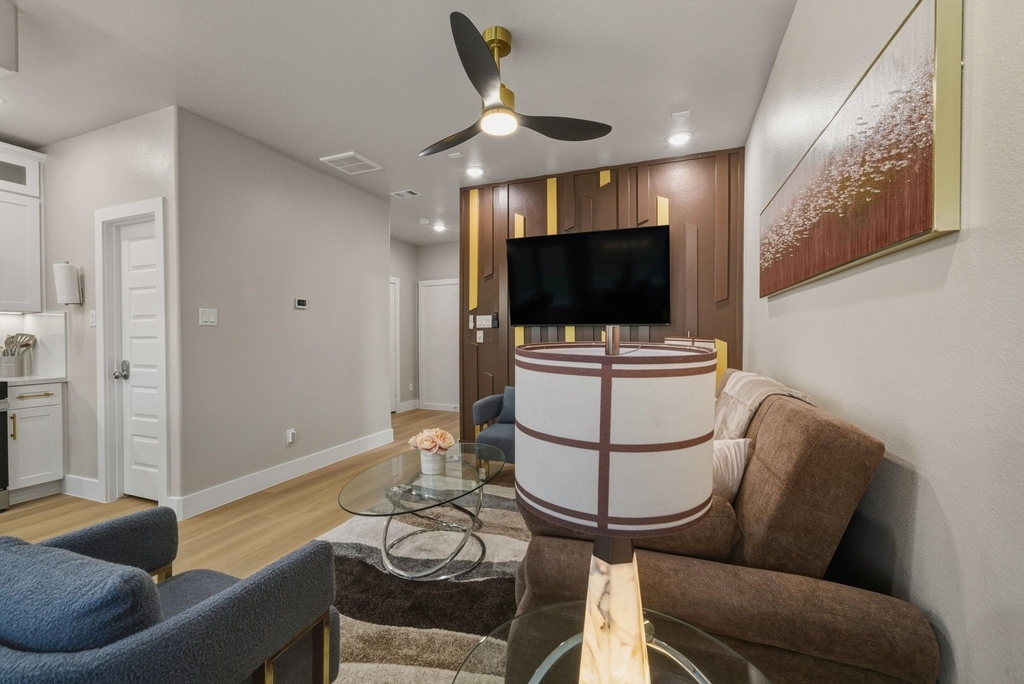 3539 Mount Pleasant Street - Photo 5