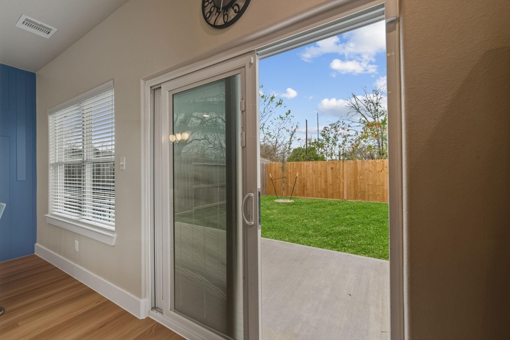 3539 Mount Pleasant Street - Photo 18