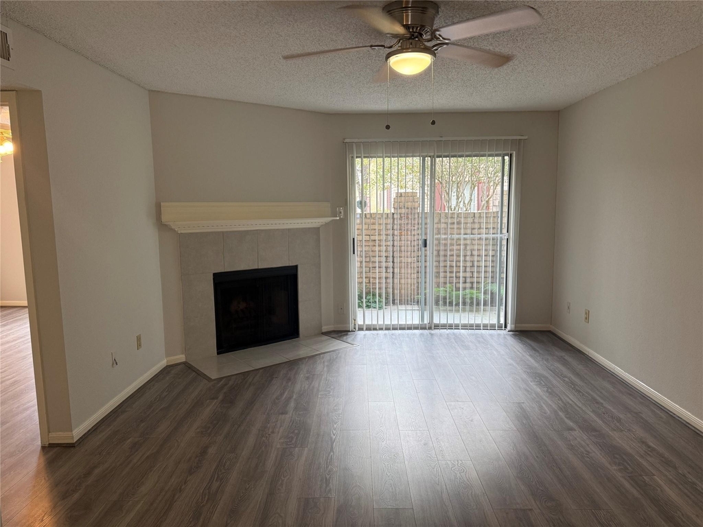2120 El Paseo Street - Photo 0