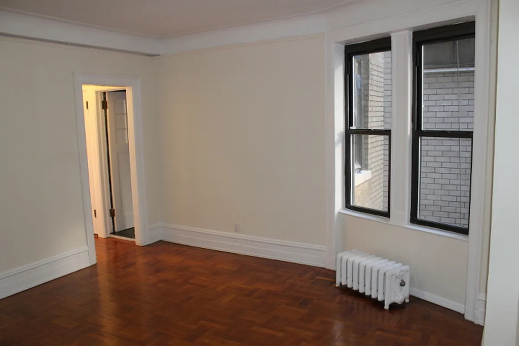 West 55th Street - Photo 4