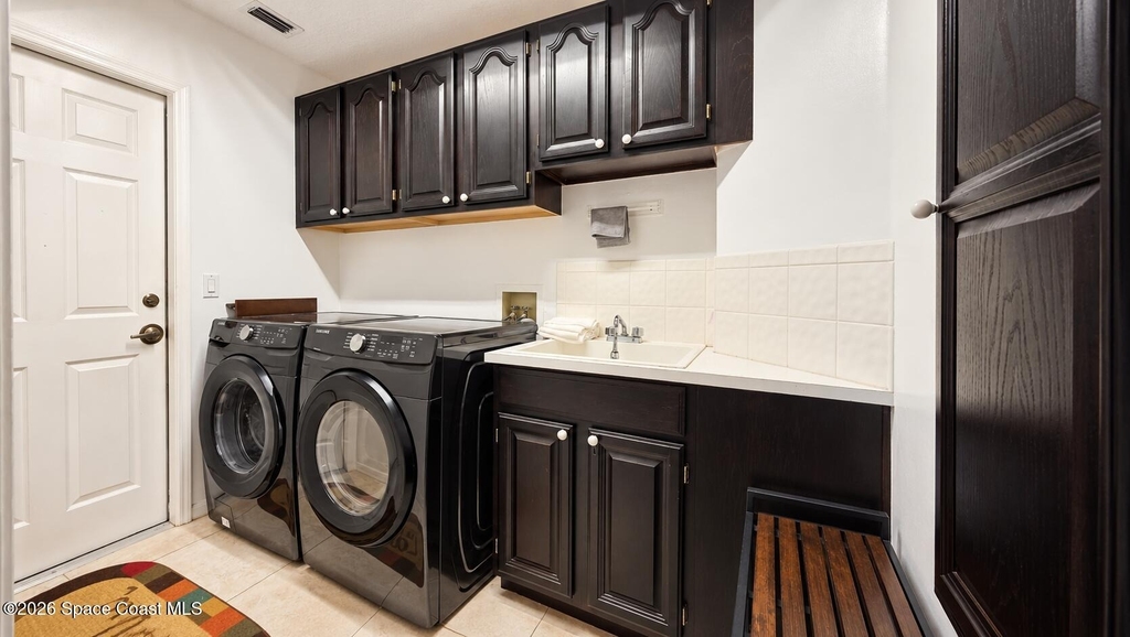 353 Kilmarnock Place - Photo 32