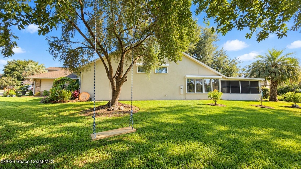 353 Kilmarnock Place - Photo 37