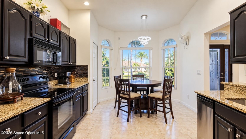 353 Kilmarnock Place - Photo 13