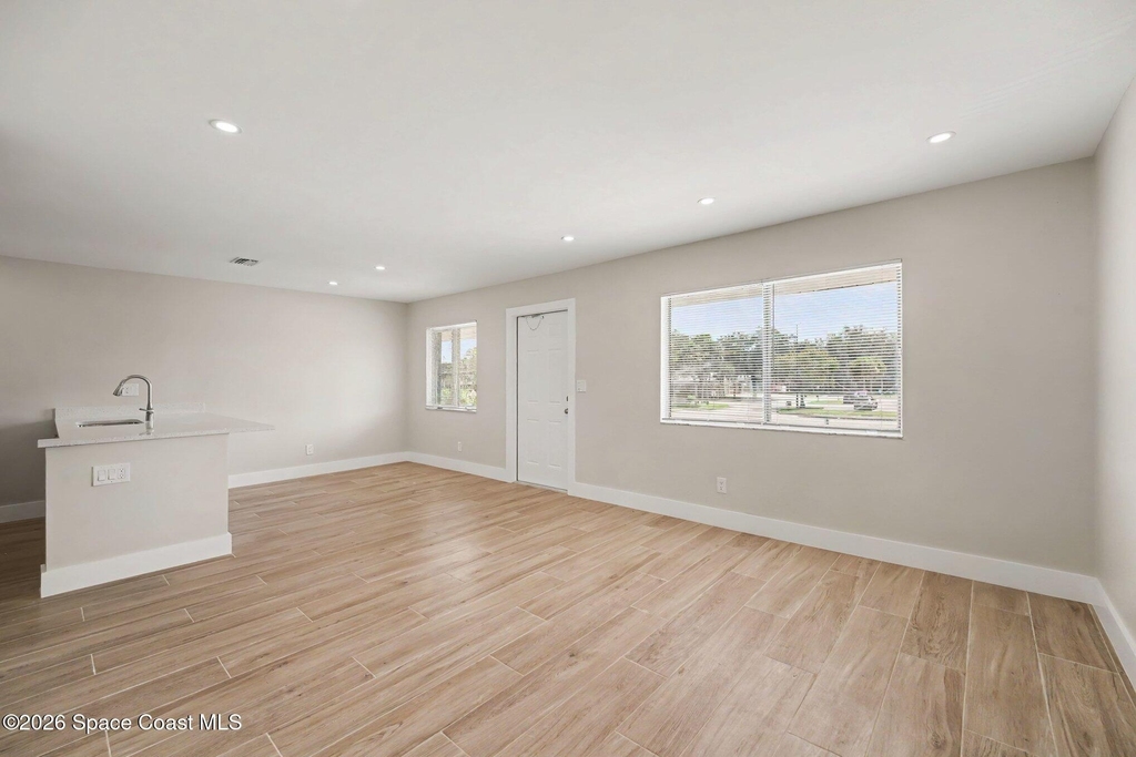 1586 South Street - Photo 4