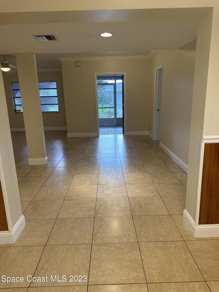 264 Monaco Road - Photo 10