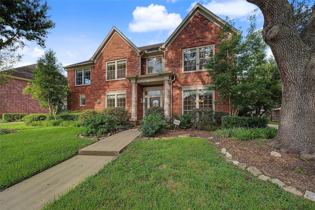 4802 Yorkshire Street - Photo 1