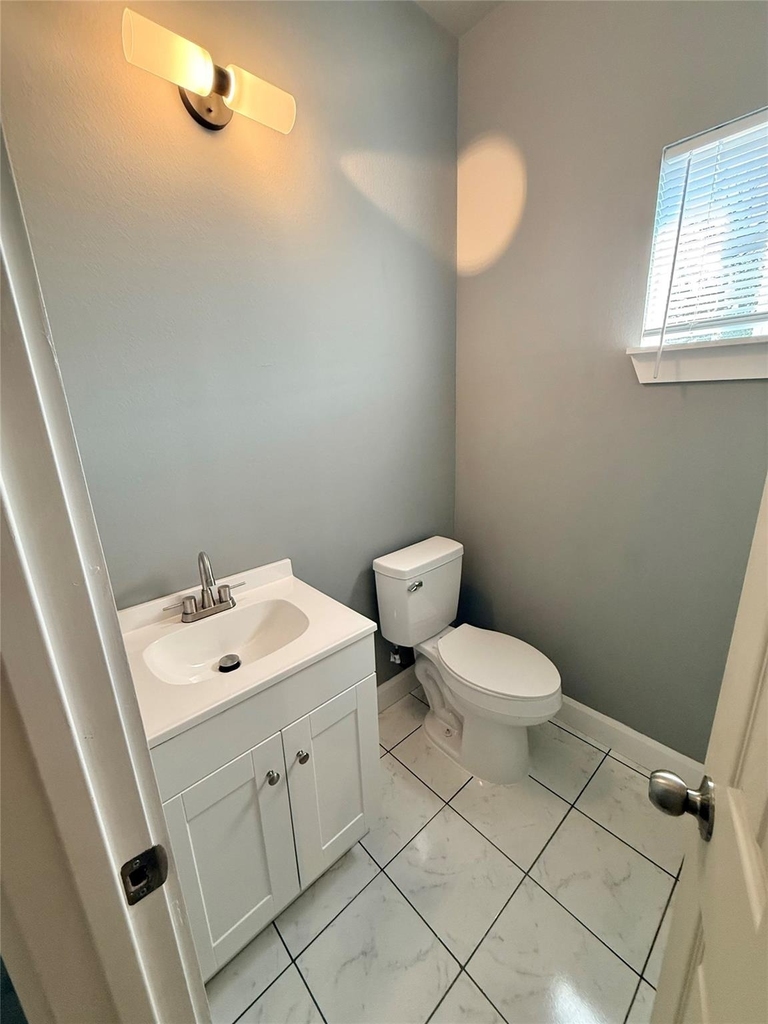 612 E Houston Avenue - Photo 11