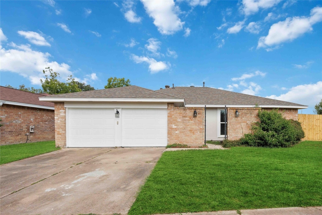2702 Sicklepod Drive - Photo 1
