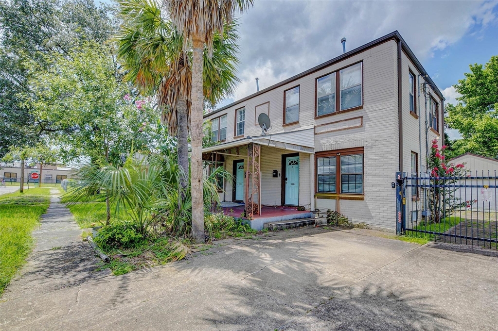 5642 Mccormick Street - Photo 0