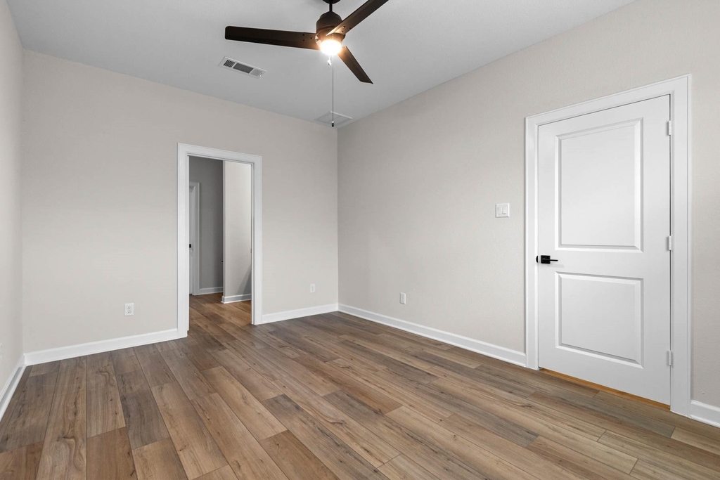1127 Campside Drive - Photo 6