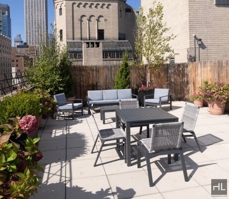 East 34 Street - Photo 2