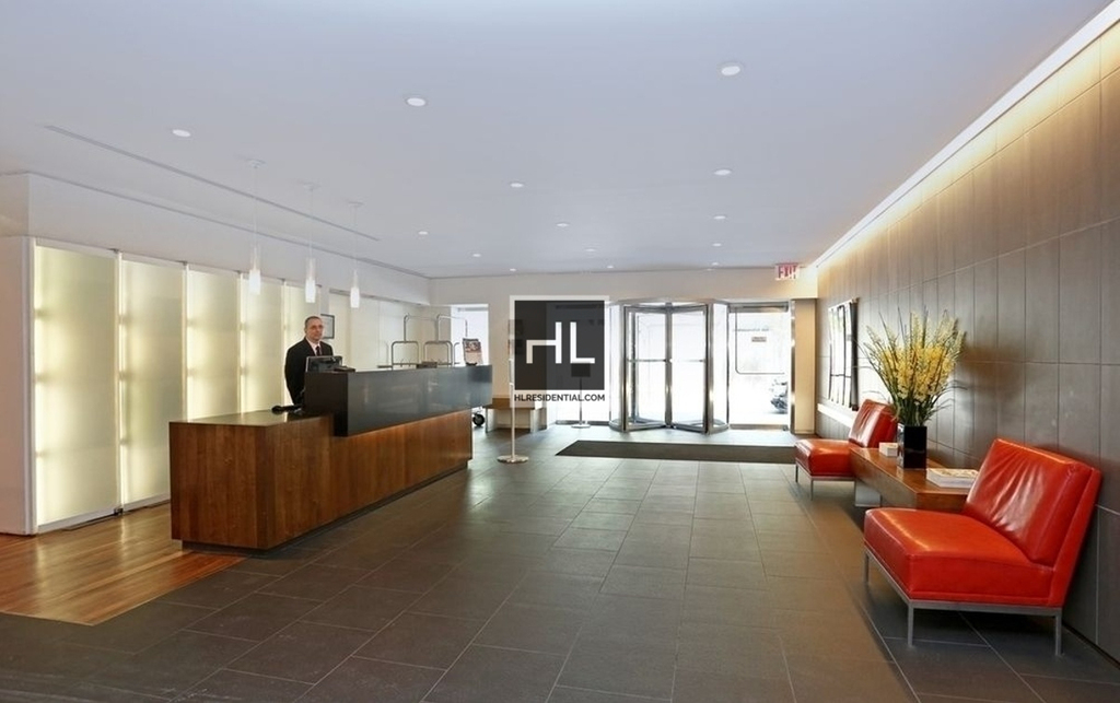West 53rd Street - Photo 6