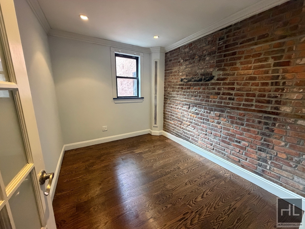 Mulberry Street - Photo 8