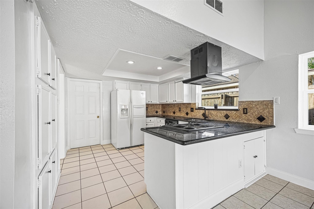 10407 Townhall Lane - Photo 8