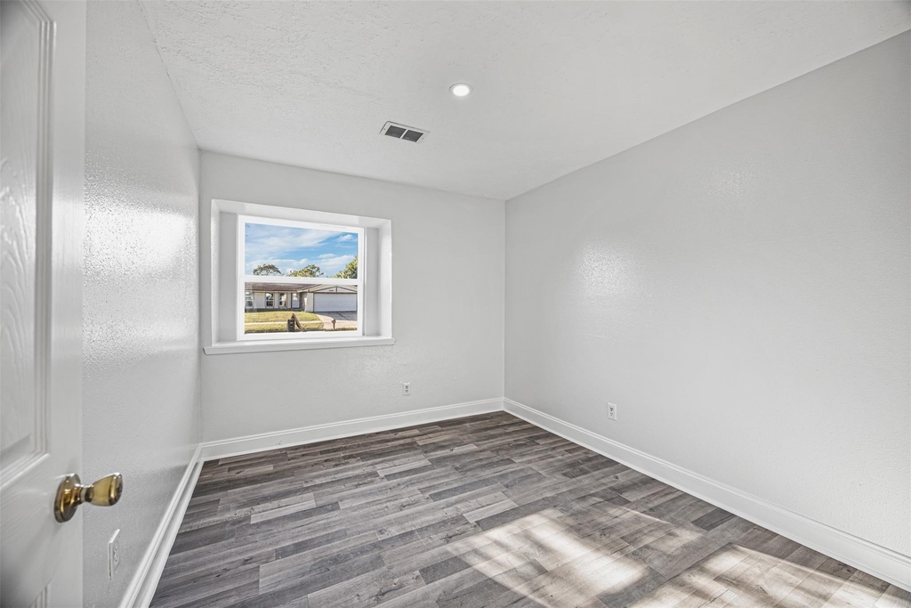 10407 Townhall Lane - Photo 10