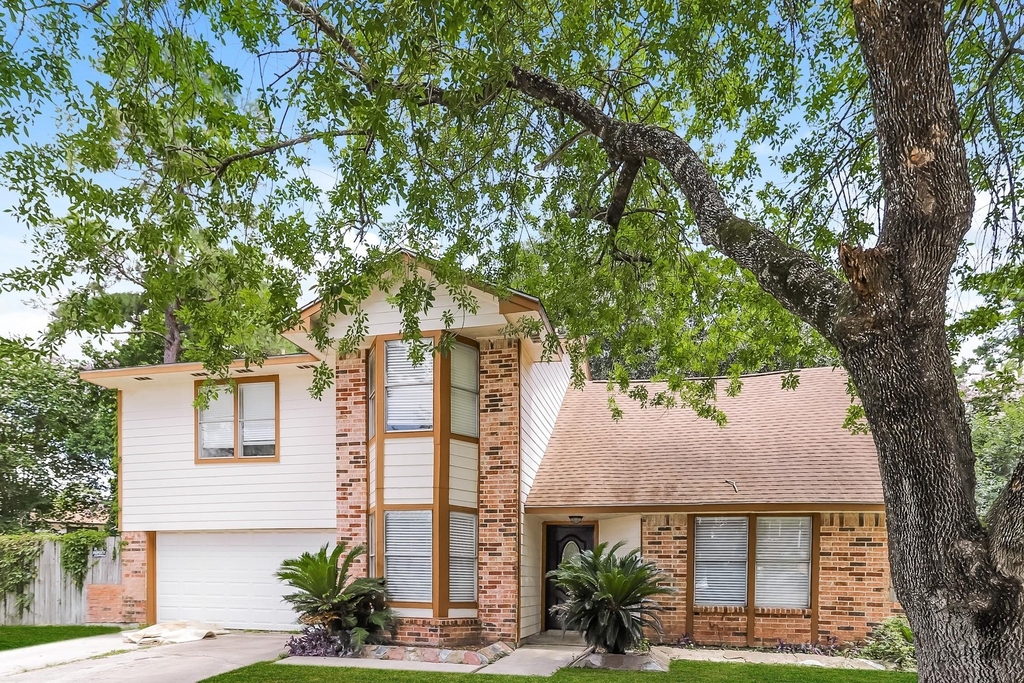 20239 Misty Pines Drive - Photo 1