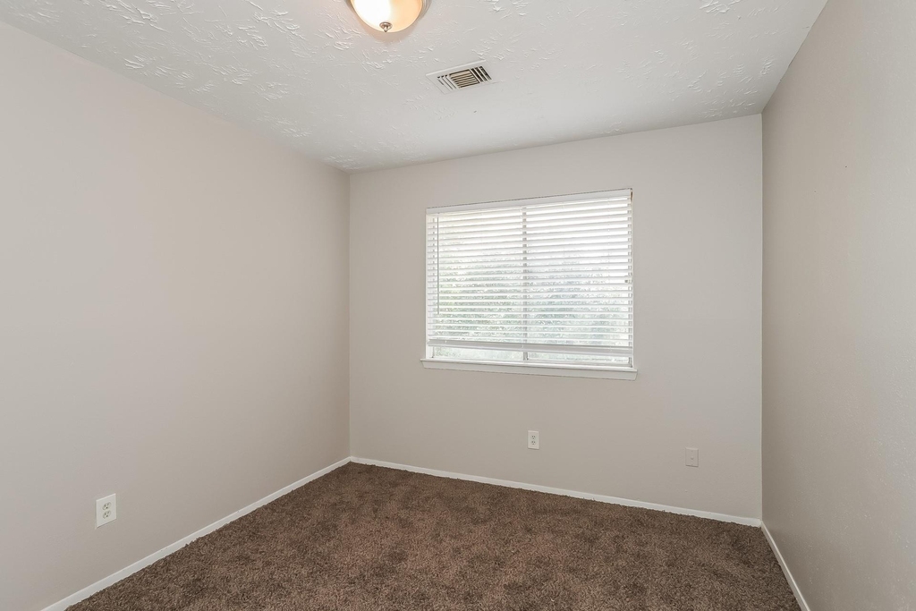 20239 Misty Pines Drive - Photo 9