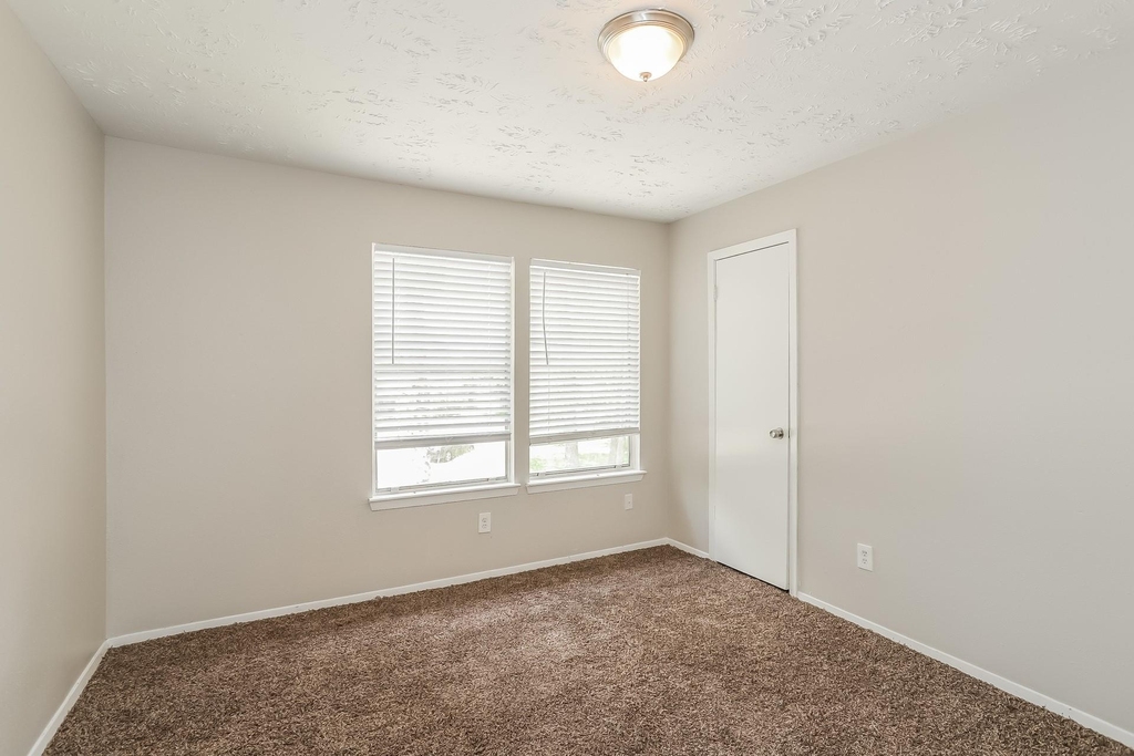 20239 Misty Pines Drive - Photo 10